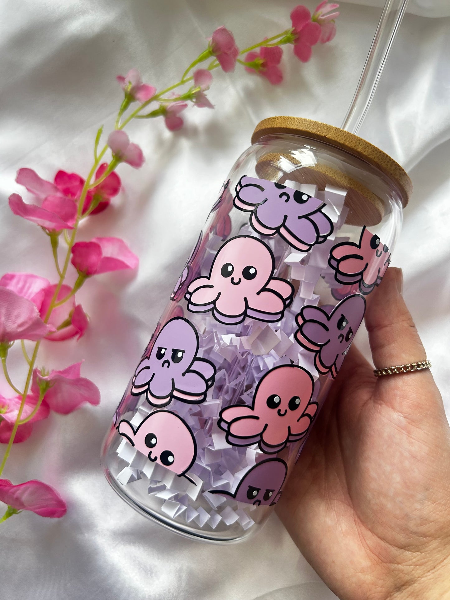 Reversible octopus glass cup